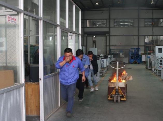 數(shù)控雕銑機(jī),模具雕銑機(jī),立式加工中心,石墨雕銑機(jī)-凱博數(shù)控 數(shù)控雕銑機(jī),模具雕銑機(jī),立式加工中心,石墨雕銑機(jī)-凱博數(shù)控